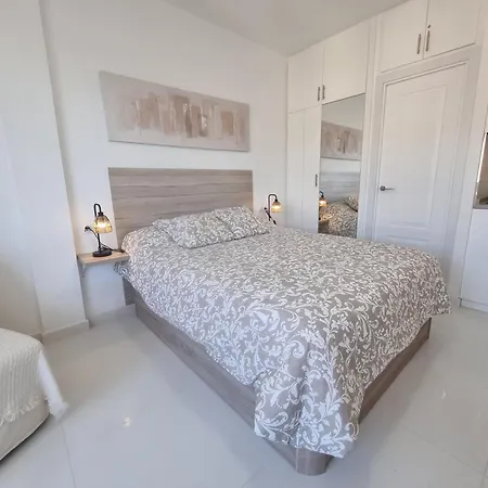 Precioso Estudio, Centro